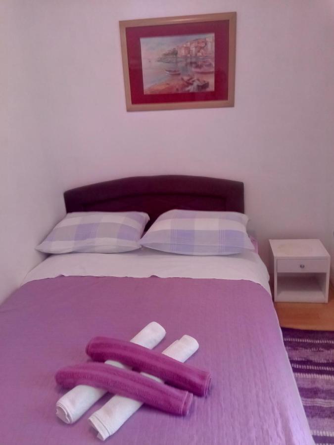 Apartmani "Ostro" Crikvenica คราลเยวีจา ภายนอก รูปภาพ