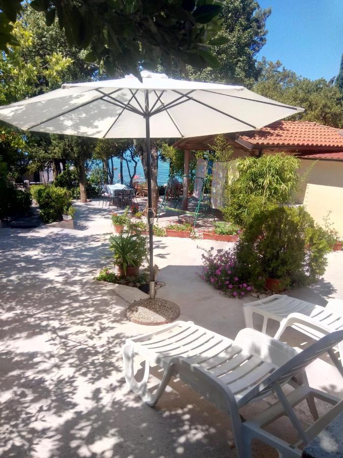 Apartmani "Ostro" Crikvenica คราลเยวีจา ภายนอก รูปภาพ
