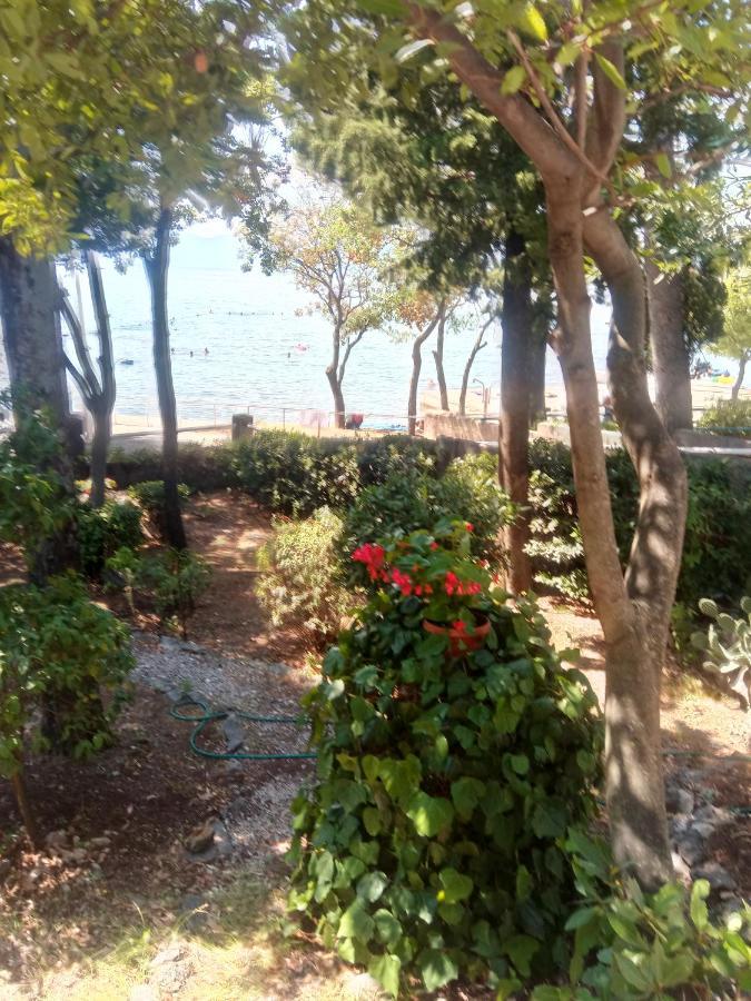 Apartmani "Ostro" Crikvenica คราลเยวีจา ภายนอก รูปภาพ