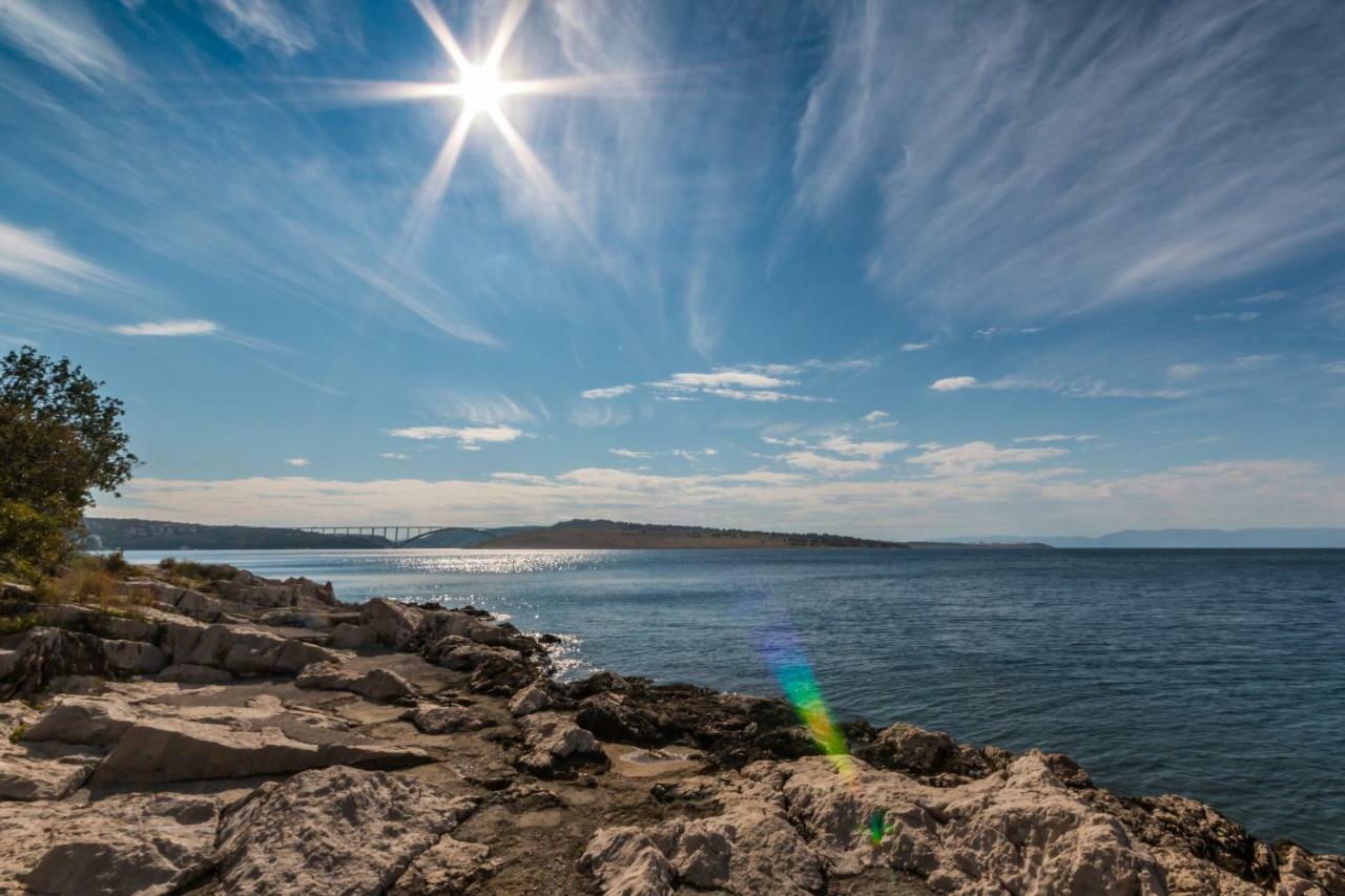 Apartmani "Ostro" Crikvenica คราลเยวีจา ภายนอก รูปภาพ